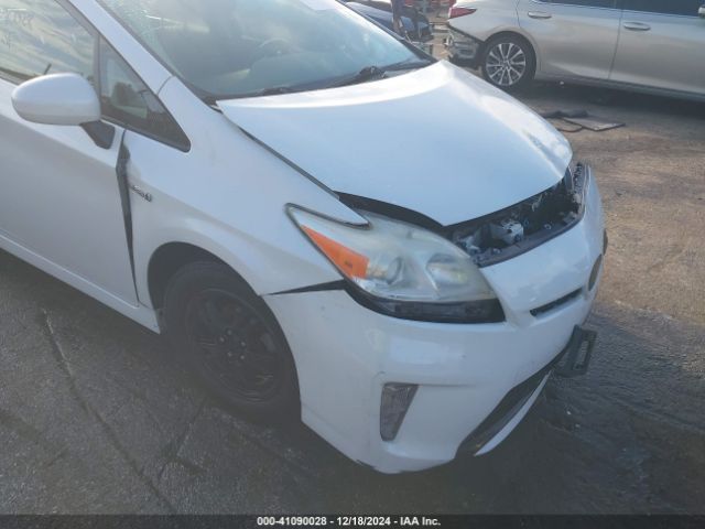 JTDKN3DU3E1763611 Toyota Prius Two