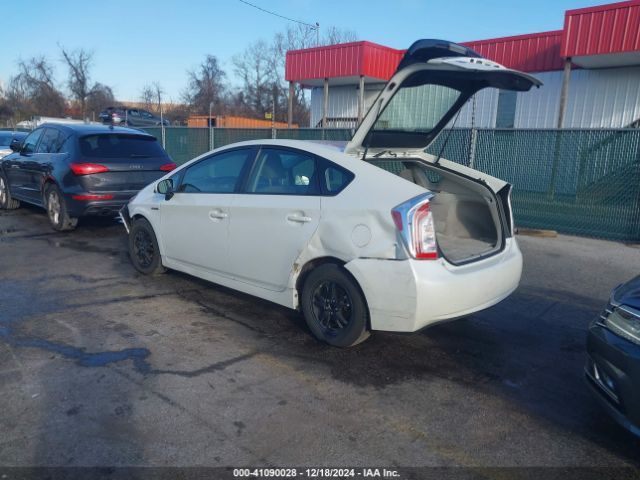 JTDKN3DU3E1763611 Toyota Prius Two