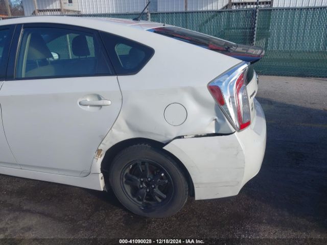 JTDKN3DU3E1763611 Toyota Prius Two