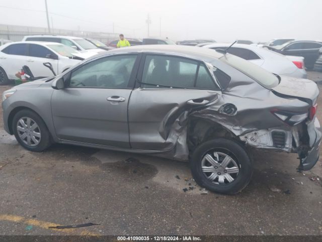 3KPA24AD1NE431064 KIA RIO S
