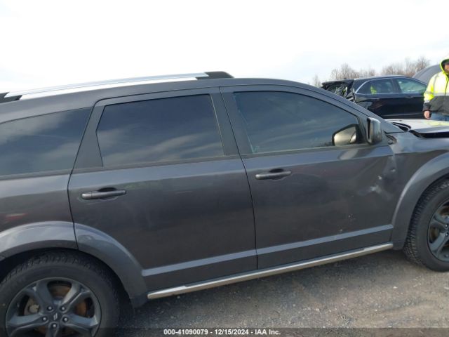 3C4PDDGGXJT491789 Dodge Journey Crossroad Awd