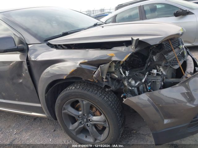 3C4PDDGGXJT491789 Dodge Journey Crossroad Awd