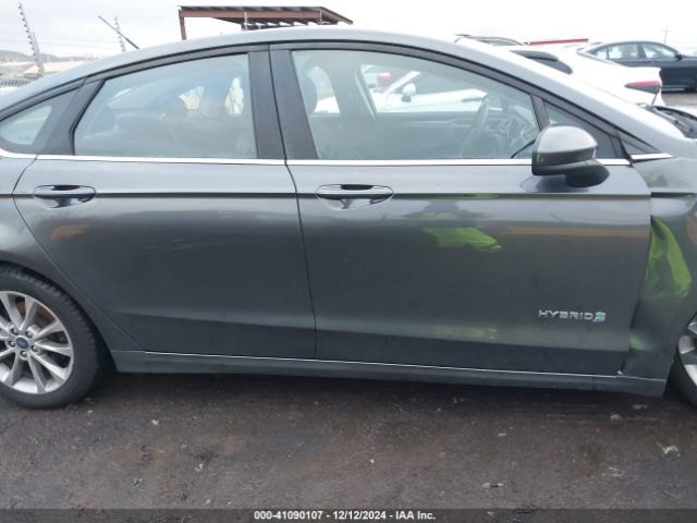 3FA6P0LU3HR248233 Ford Fusion Hybrid Se