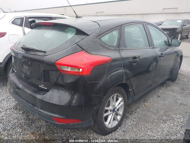 Ford FOCUS SE 2016 1FADP3K23GL231180 Image 4
