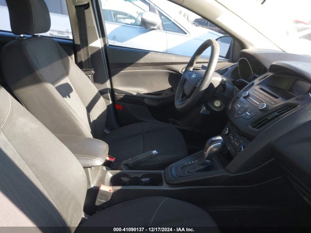 Ford FOCUS SE 2016 1FADP3K23GL231180 Image 5