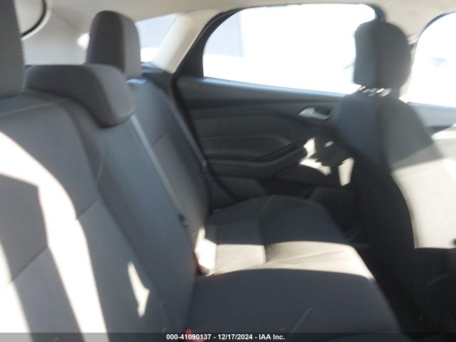 Ford FOCUS SE 2016 1FADP3K23GL231180 Image 8
