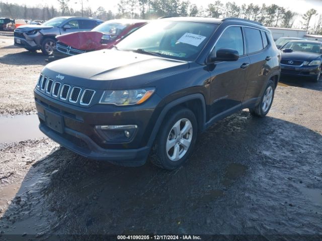 3C4NJCBB7MT570962 Jeep Compass Latitude Fwd