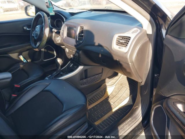 3C4NJCBB7MT570962 Jeep Compass Latitude Fwd