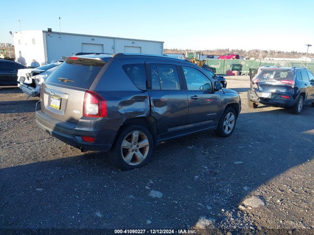 1C4NJDEB7ED810231 Jeep Compass Latitude