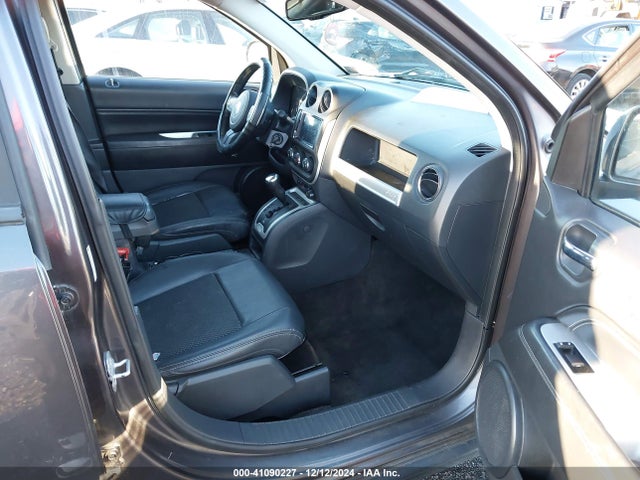 1C4NJDEB7ED810231 Jeep Compass Latitude