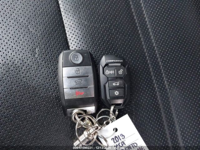 2018 KIA SORENTO 5XYPKDA59JG366609 Photo 10