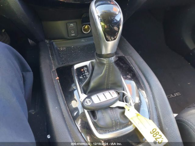 JN8AT2MT6HW145603 Nissan ROGUE SV