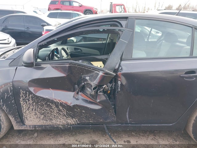 Chevrolet Cruze Ls Auto 2014 1G1PA5SG9E7462132 Image 14