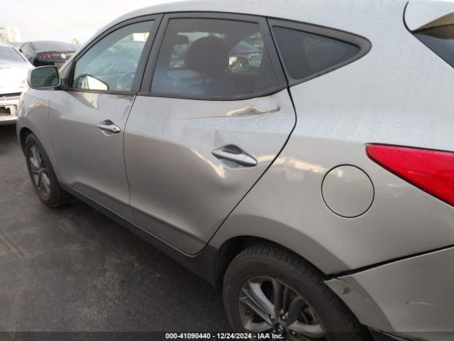 KM8JT3AFXFU085961 Hyundai TUCSON GLS