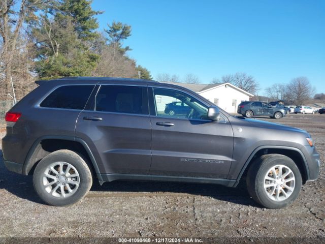 1C4RJFAG2MC628889 Jeep Grand Cherokee Laredo E 4x4