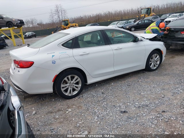 1C3CCCAB8FN669588 Chrysler 200 Limited