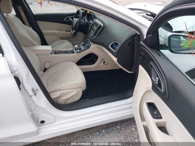 1C3CCCAB8FN669588 Chrysler 200 Limited