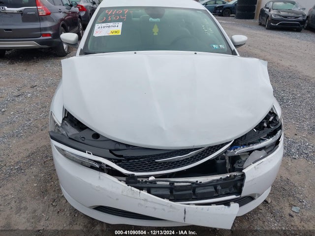 1C3CCCAB8FN669588 Chrysler 200 Limited