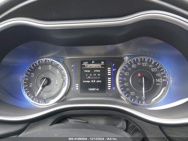 1C3CCCAB8FN669588 Chrysler 200 Limited