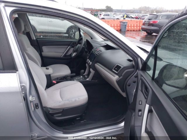 JF2SJAEC3HH405685 Subaru Forester 2.5i Premium