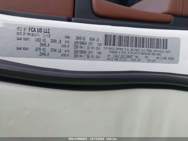 1C4RJFJG8LC206057 Jeep Grand Cherokee Summit 4x4