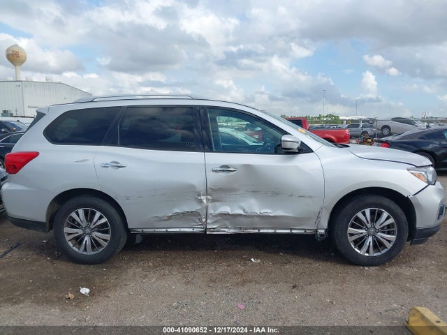 5N1DR2MM9JC654264 Nissan Pathfinder Sv
