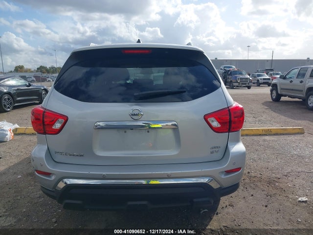 5N1DR2MM9JC654264 Nissan Pathfinder Sv
