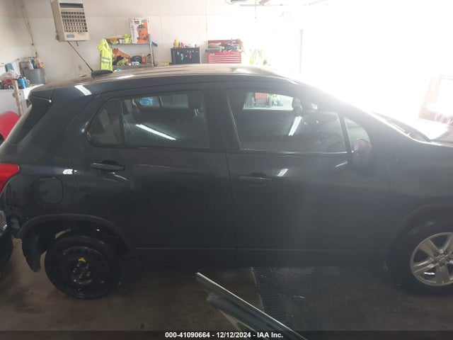 Chevrolet TRAX LS 2019 3GNCJKSB2KL291635 Image 14