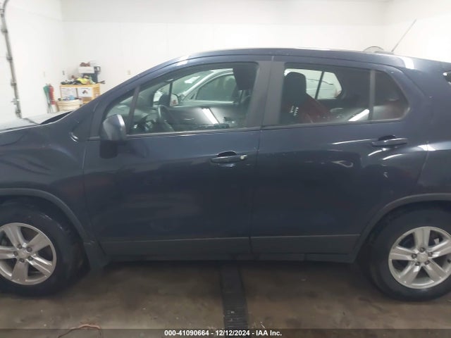 Chevrolet TRAX LS 2019 3GNCJKSB2KL291635 Image 15