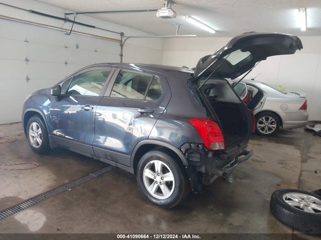 Chevrolet TRAX LS 2019 3GNCJKSB2KL291635 Image 3