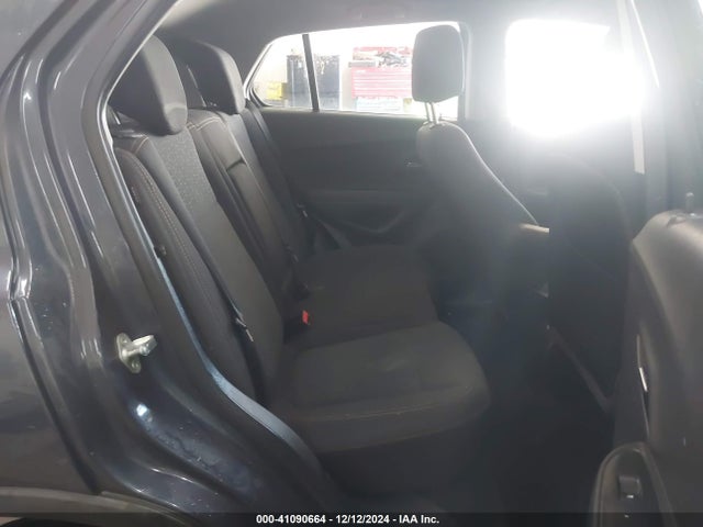 Chevrolet TRAX LS 2019 3GNCJKSB2KL291635 Image 8