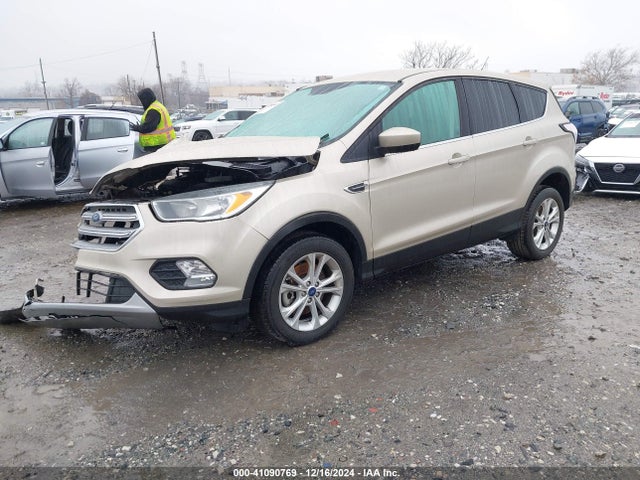 Ford ESCAPE SE 2017 1FMCU9GD1HUE83674 Image 2