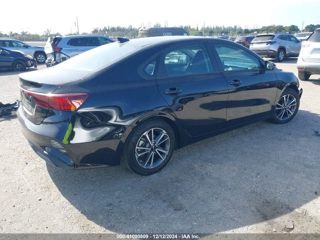 KIA Forte Lxs 2023 3KPF24AD8PE630797 Image 4
