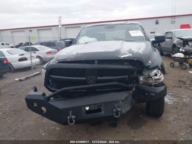 3C6RR7KT0HG696208 RAM 1500 Express  4x4 5'7 Box