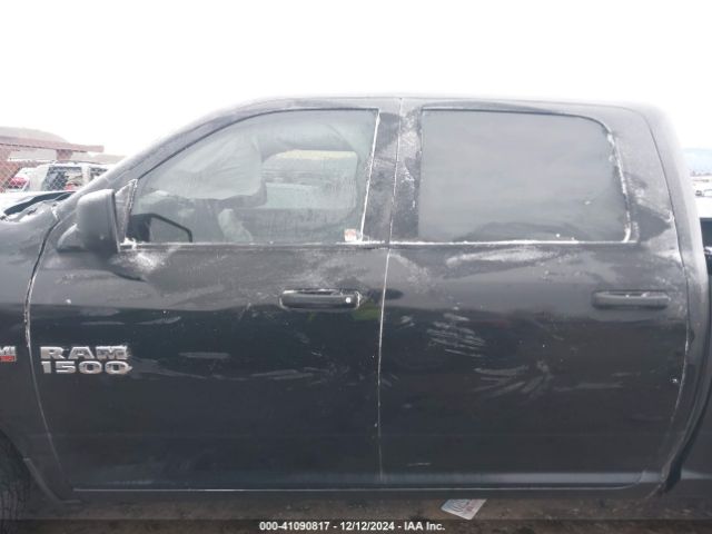 3C6RR7KT0HG696208 RAM 1500 Express  4x4 5'7 Box