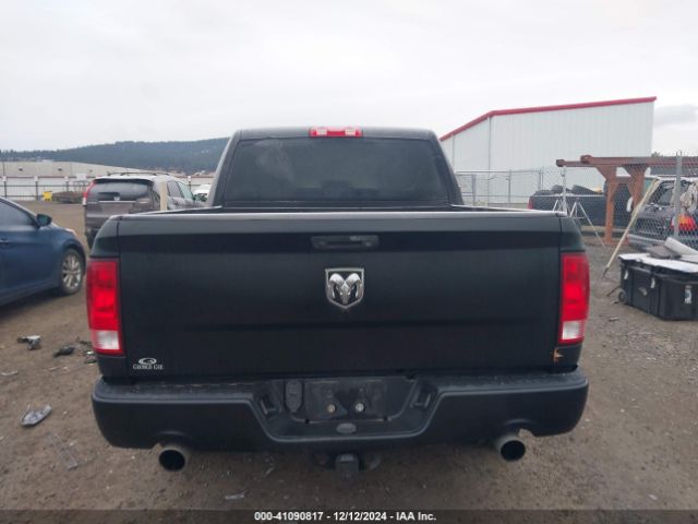 3C6RR7KT0HG696208 RAM 1500 Express  4x4 5'7 Box