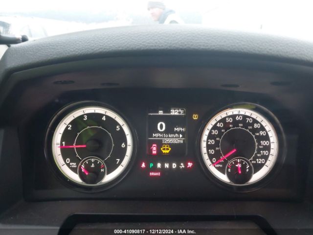 3C6RR7KT0HG696208 RAM 1500 Express  4x4 5'7 Box
