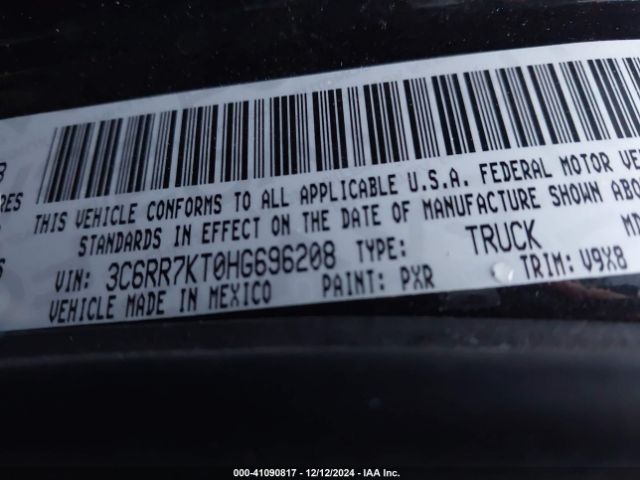 3C6RR7KT0HG696208 RAM 1500 Express  4x4 5'7 Box