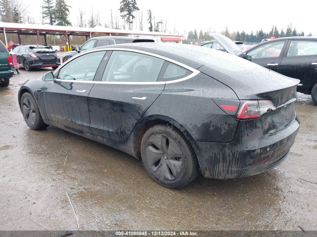 2018 TESLA MODEL 3 5YJ3E1EB4JF127674 Photo 2