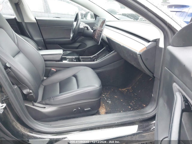 2018 TESLA MODEL 3 5YJ3E1EB4JF127674 Photo 4