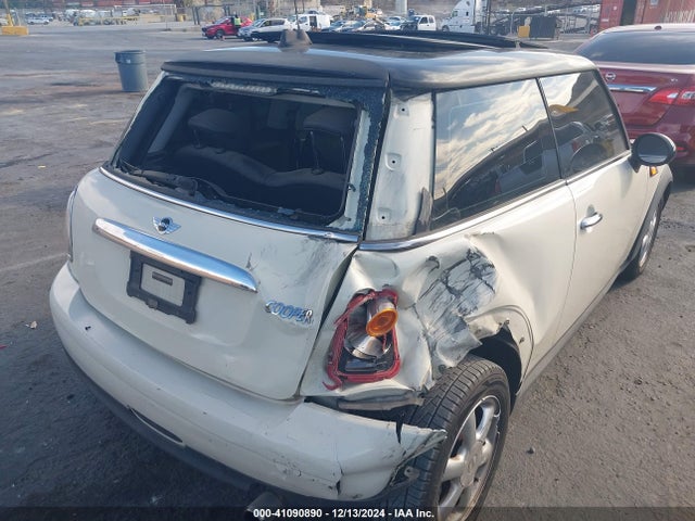 2009 MINI COOPER WMWMF33529TW74524 Photo 5