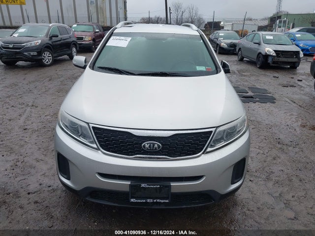KIA Sorento Lx V6 2015 5XYKTDA70FG554967 Image 12