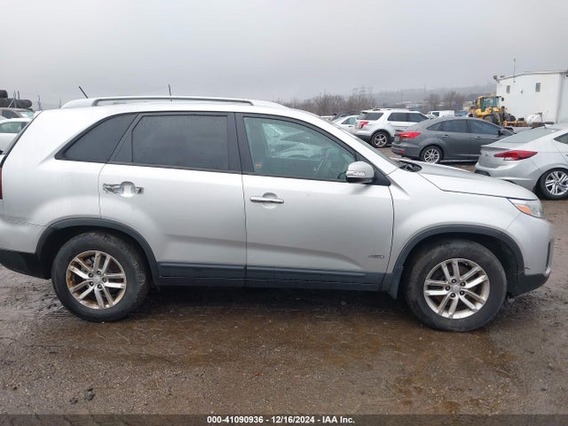 KIA Sorento Lx V6 2015 5XYKTDA70FG554967 Image 13