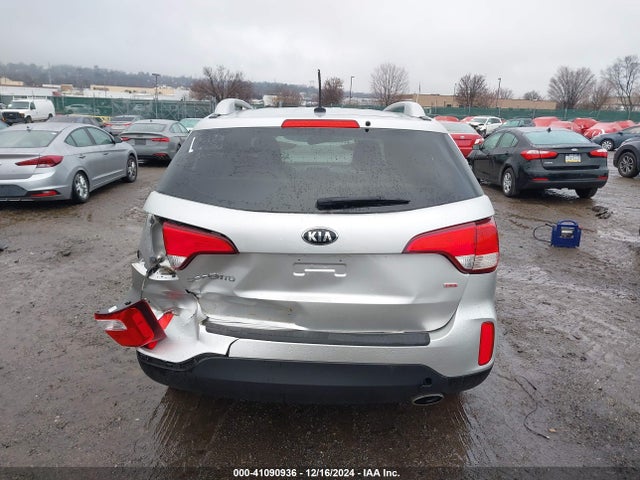 KIA Sorento Lx V6 2015 5XYKTDA70FG554967 Image 16