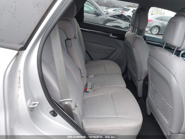 KIA Sorento Lx V6 2015 5XYKTDA70FG554967 Image 8