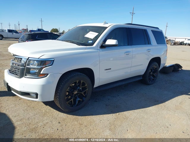Chevrolet Tahoe Lt 2018 1GNSCBKC7JR148962 Image 2