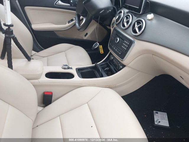 WDDSJ4EB7FN187925 Mercedes-Benz CLA 250