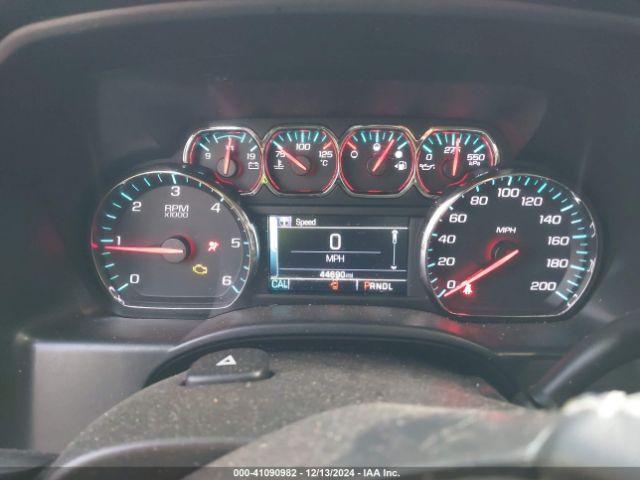 1GCVKREC0JZ381241 Chevrolet Silverado 1500 1lt/2lt