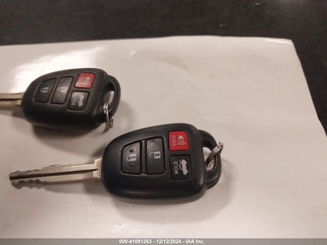 2T1BURHE8FC369222 Toyota COROLLA LE