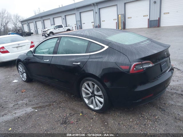 2019 TESLA MODEL 3 5YJ3E1EB5KF194091 Photo 2